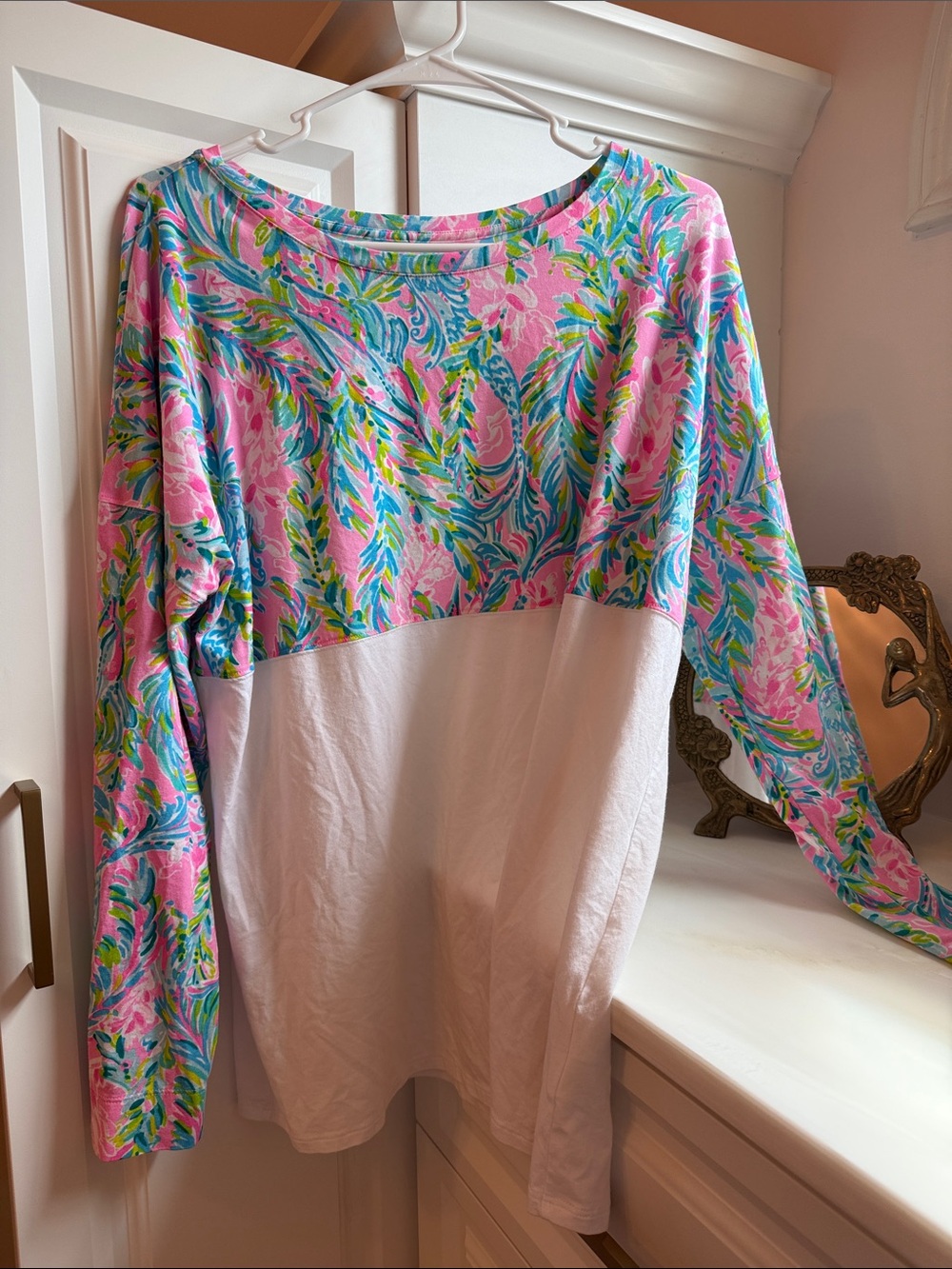 Lilly Pulitzer long sleeved Tee Large